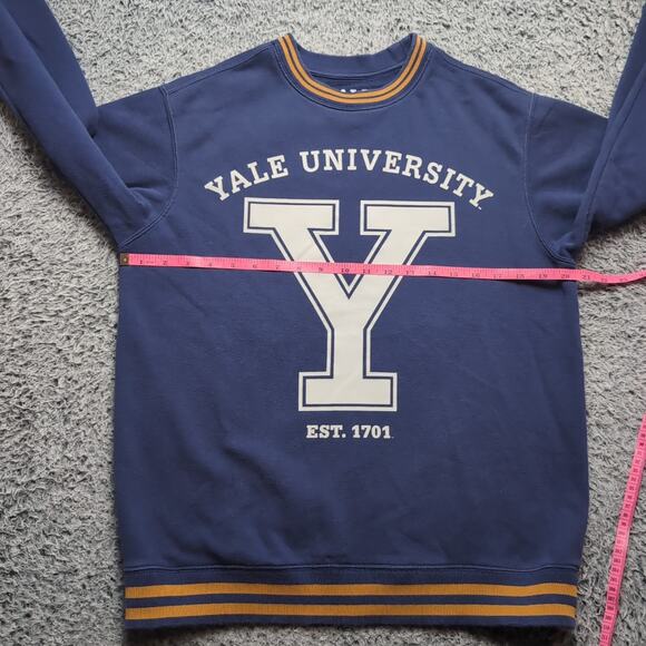 Yale University Bulldogs Sweatshirt Adult Small Blue Crew Neck Graphic College - Picture 3 of 6